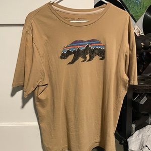 patagonia t shirt size M